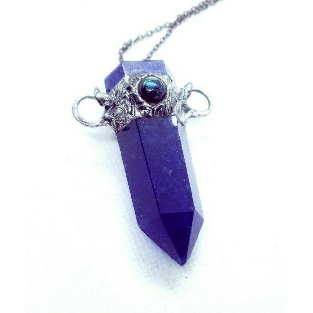 Blue smelt quartz and labradorite crystal Necklace